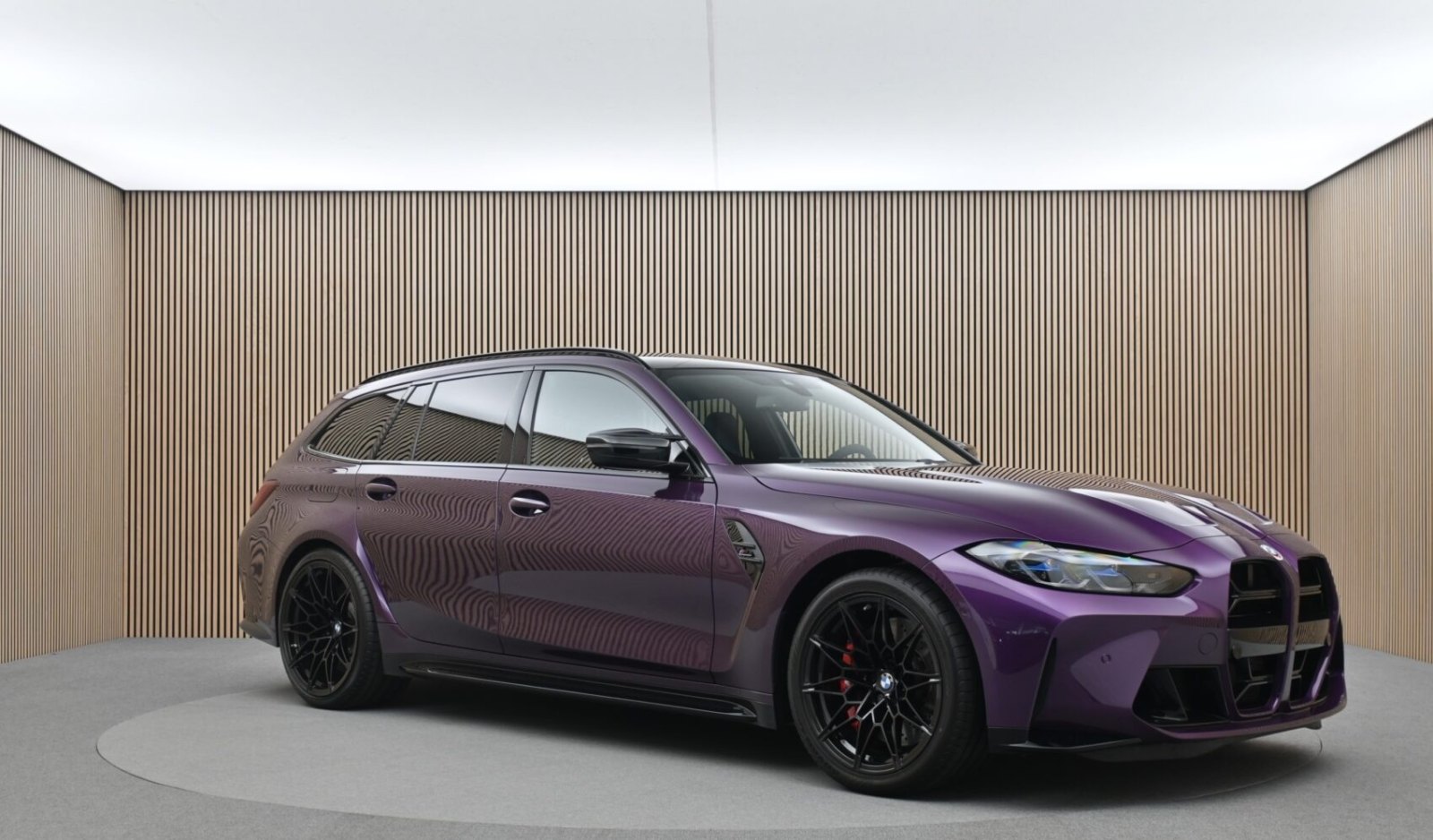 BMW M3 COMPETITION 4