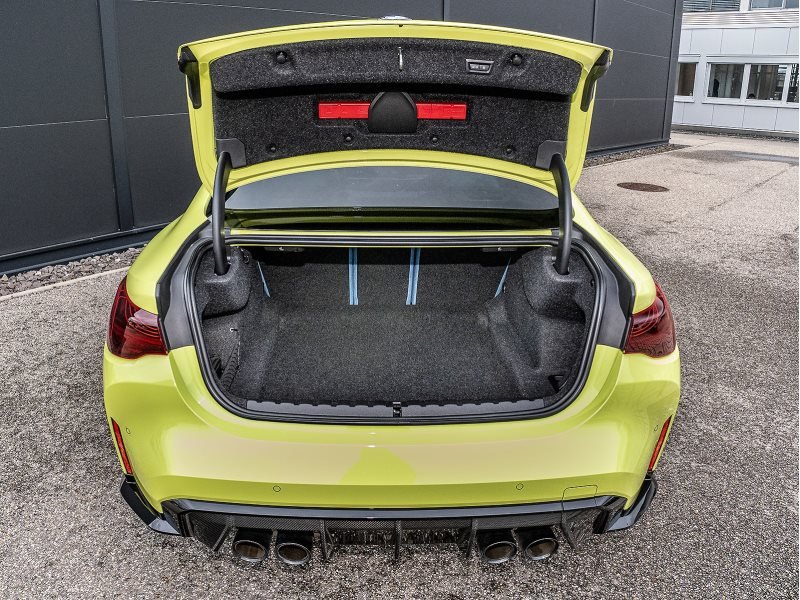BMW M4 Competition 4