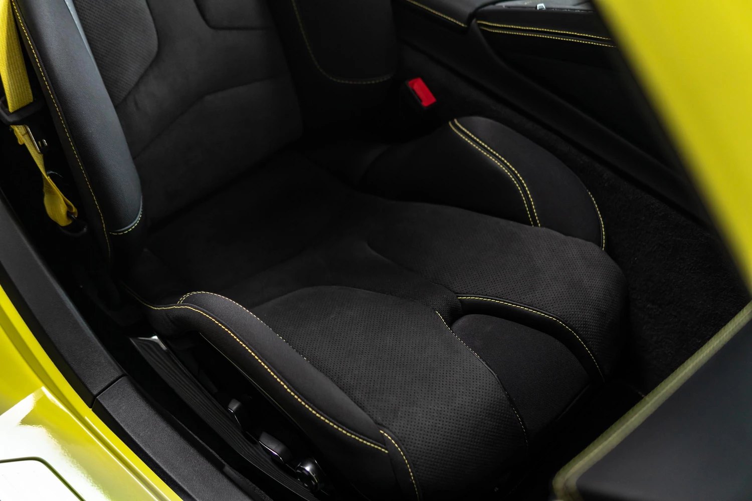 Chevrolet Corvette C8 14