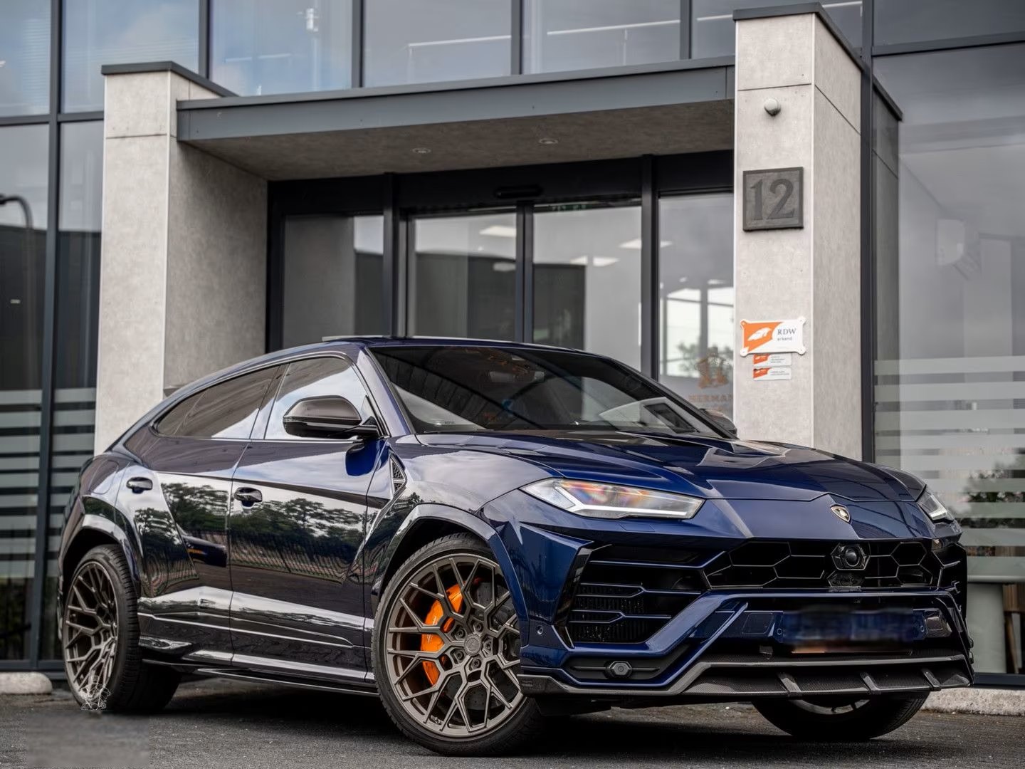 Lamborghini Urus 3