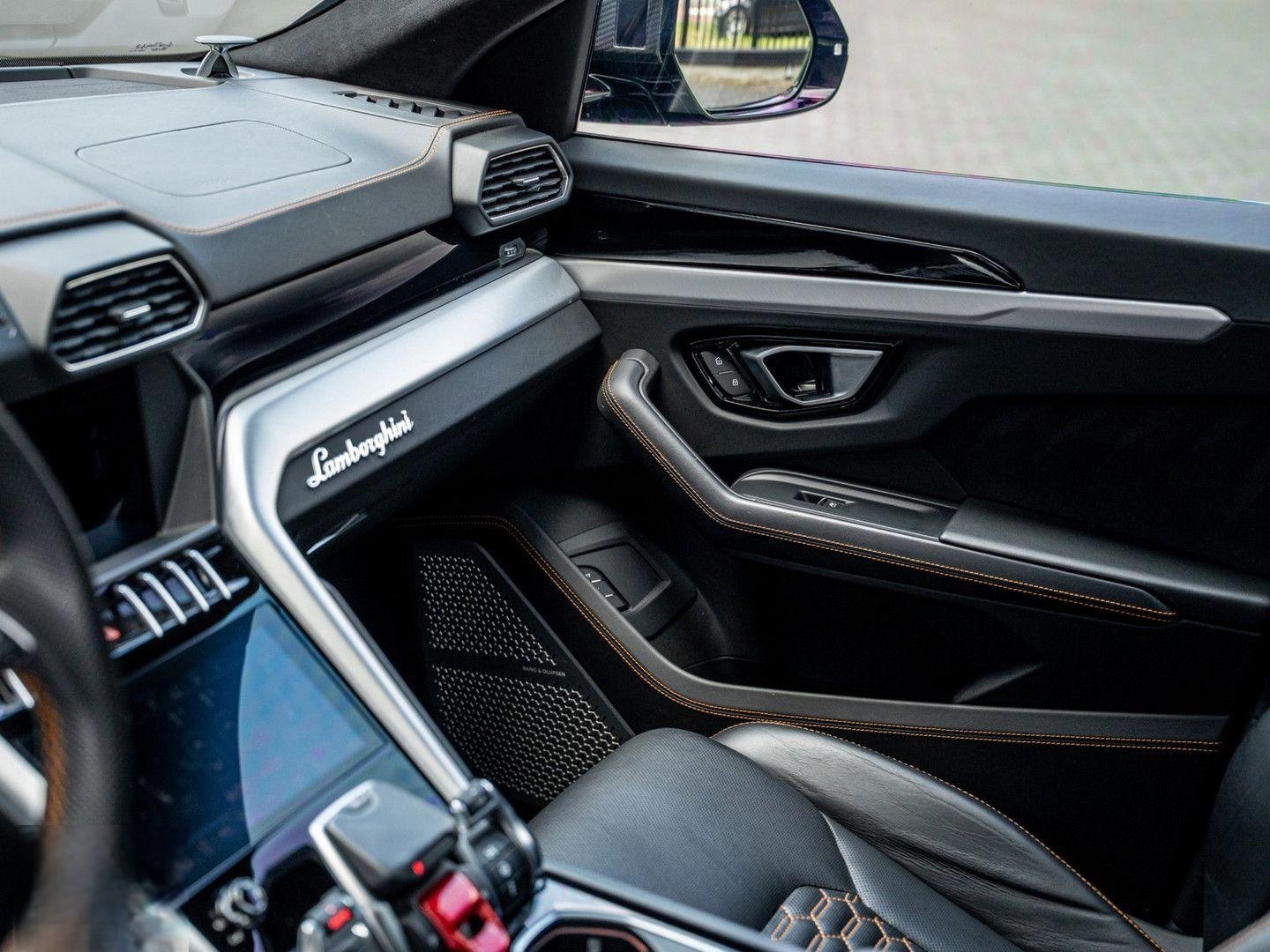 Lamborghini Urus 6