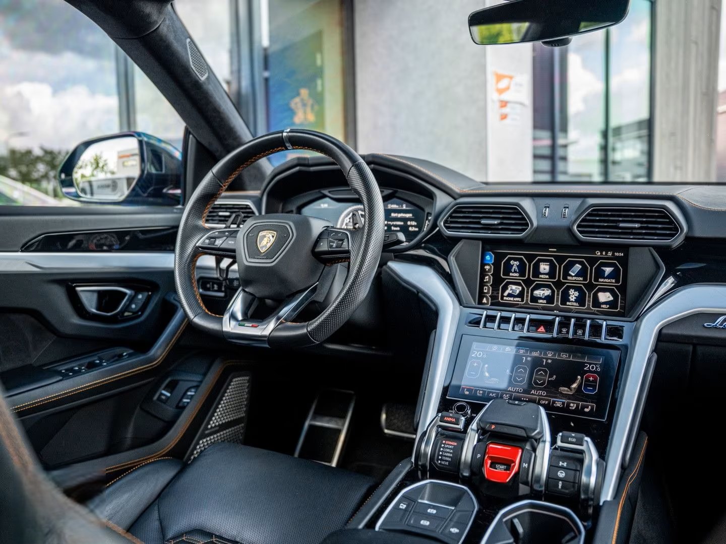 Lamborghini Urus 8