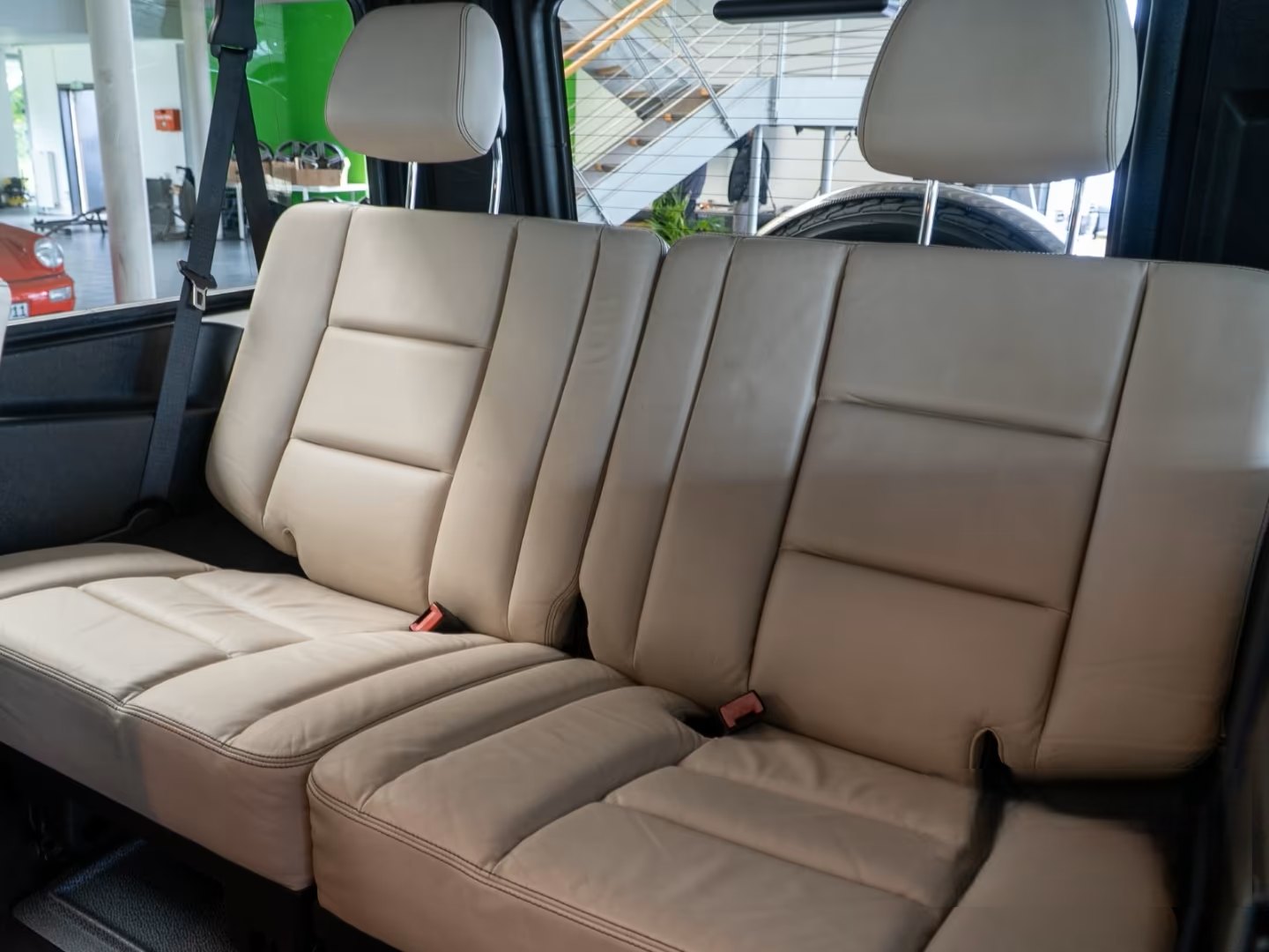 Mercedes-Benz G 500 11