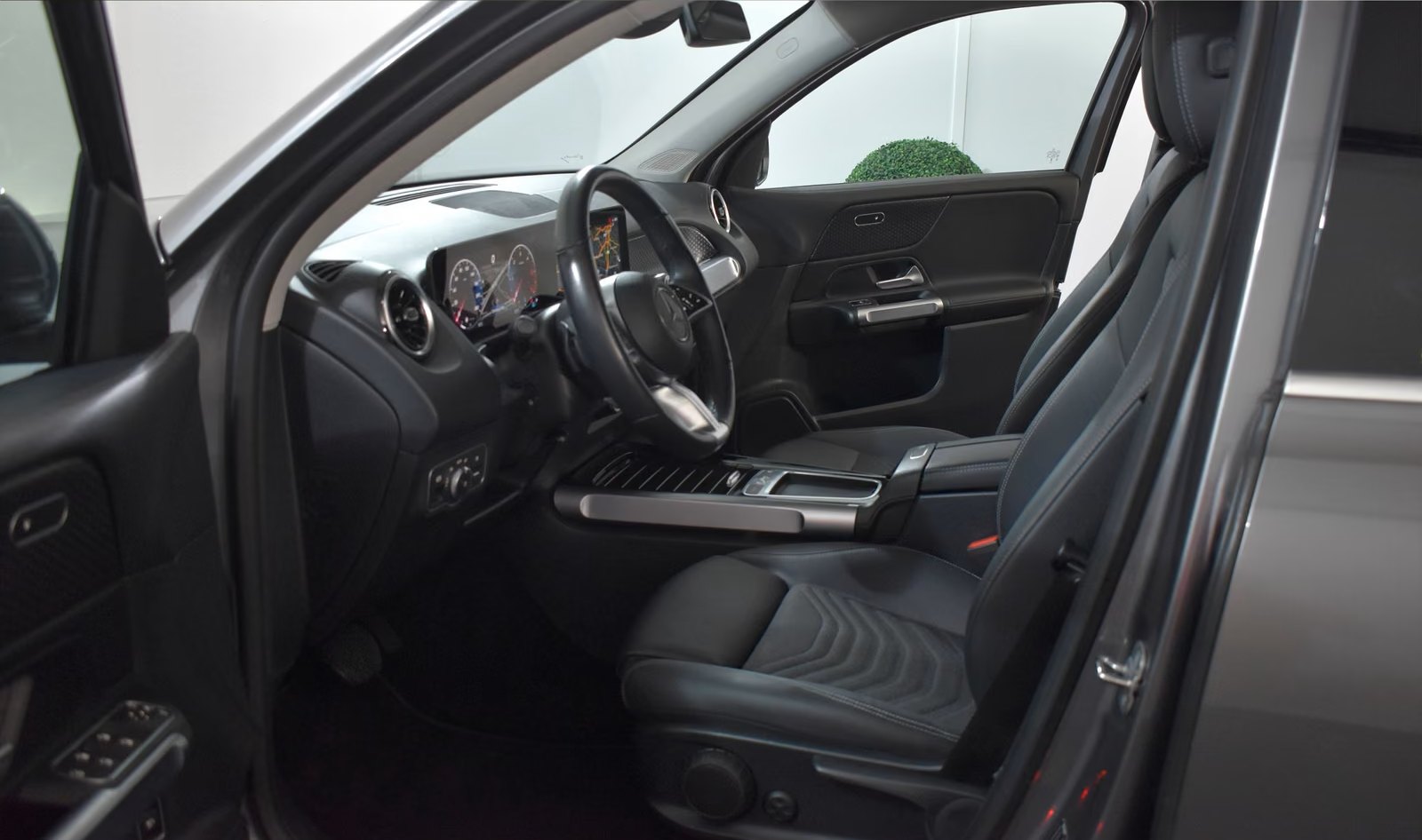 Mercedes-Benz GLB 200 8