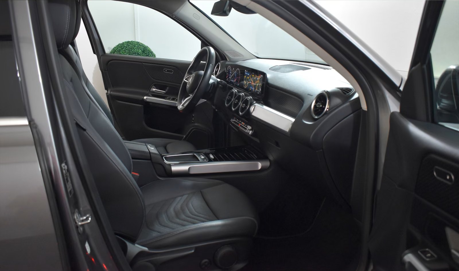 Mercedes-Benz GLB 200 9