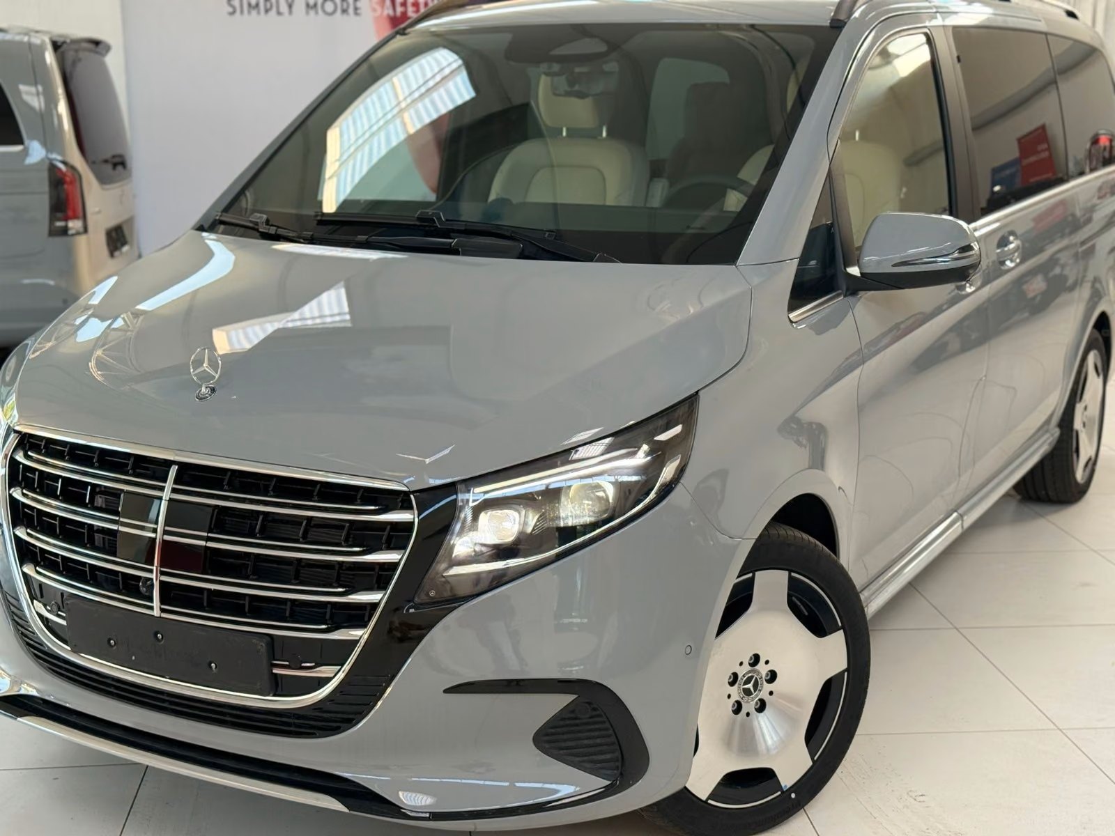 Mercedes-Benz V 300 3
