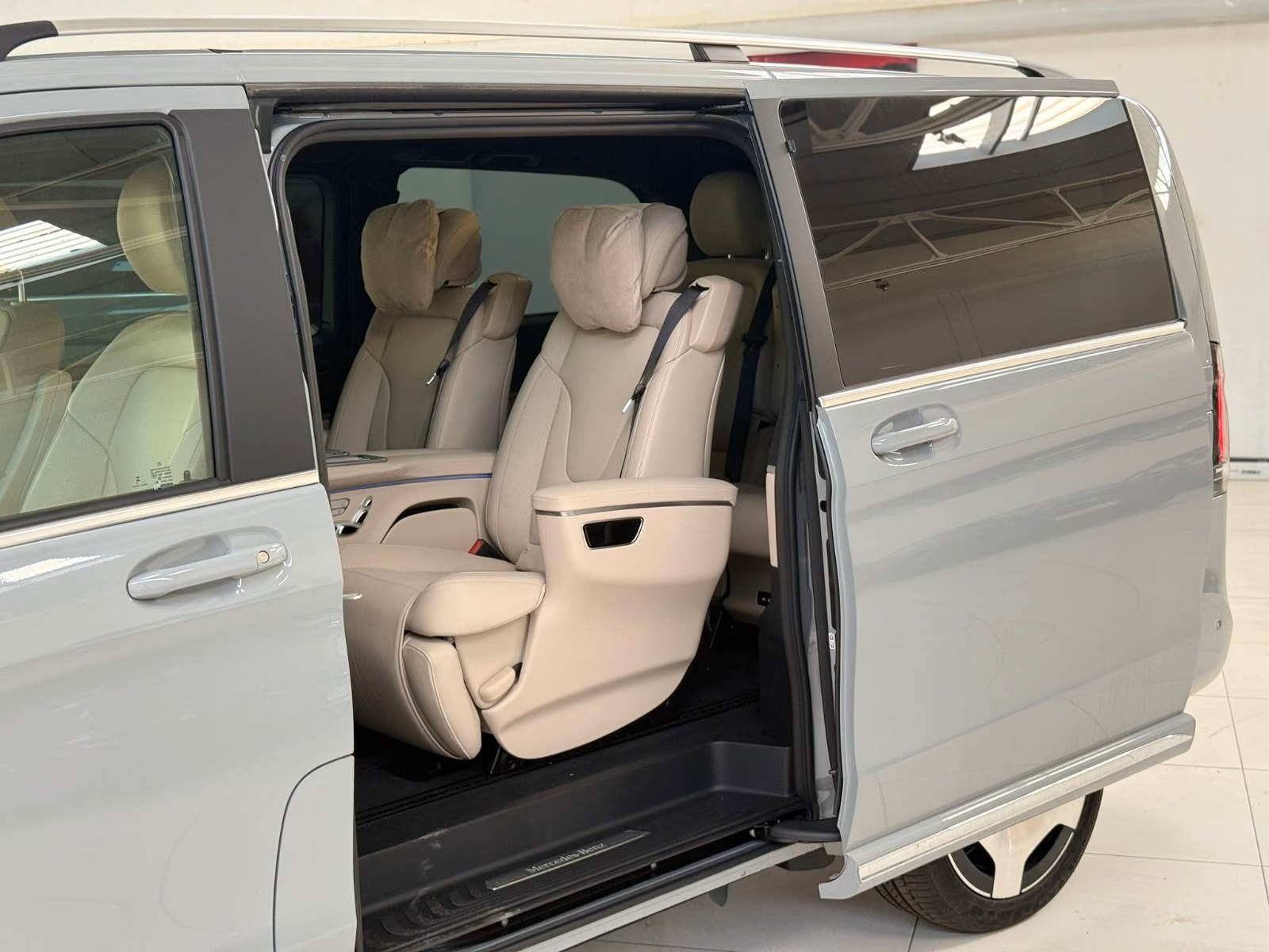 Mercedes-Benz V 300 13