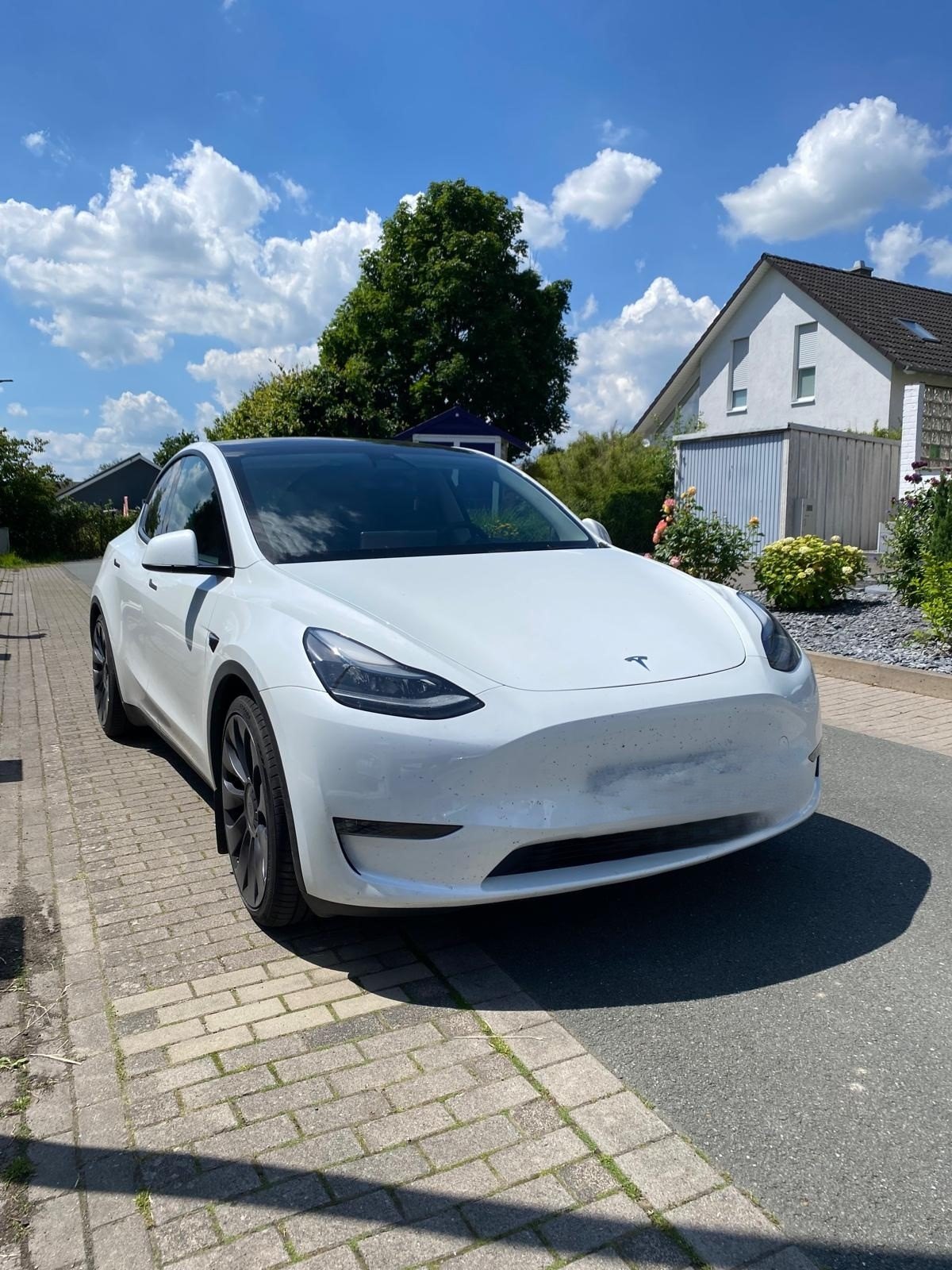 Tesla Model Y Performance Dual 5